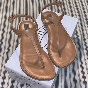 Tan Steve Madden sandals